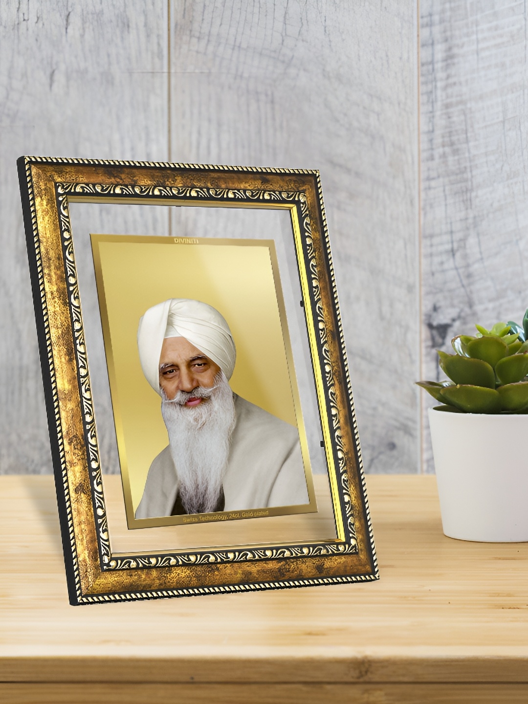 

DIVINITI Gold-Toned & Black Religious Glass Wall Photo Frames