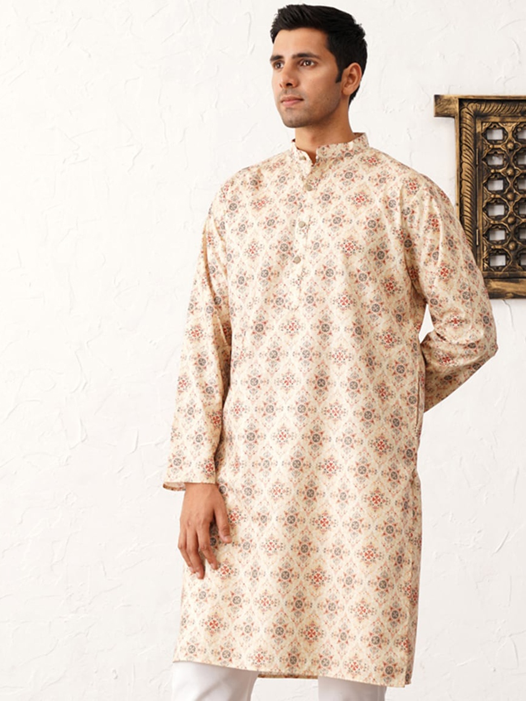 

Jompers Floral Foil Printed Mandarin Collar Cotton Silk Straight Kurta, Gold