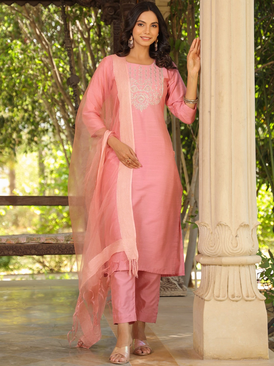 

KALINI Ethnic Motifs Yoke Design Kurta With Trousers & Dupatta, Mauve