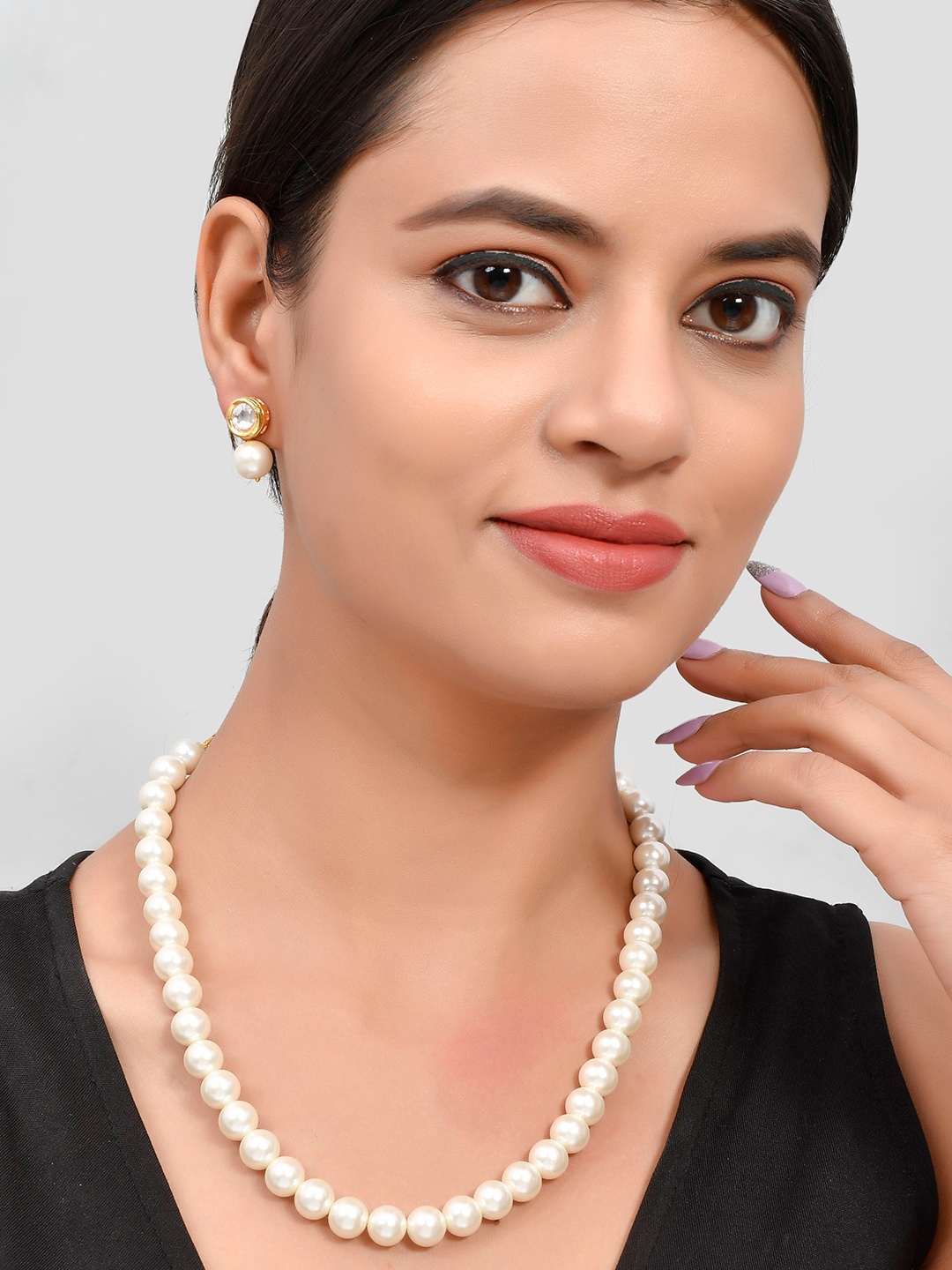 

Silvermerc Designs Gold-Plated Pearls Beaded Necklace Set, White