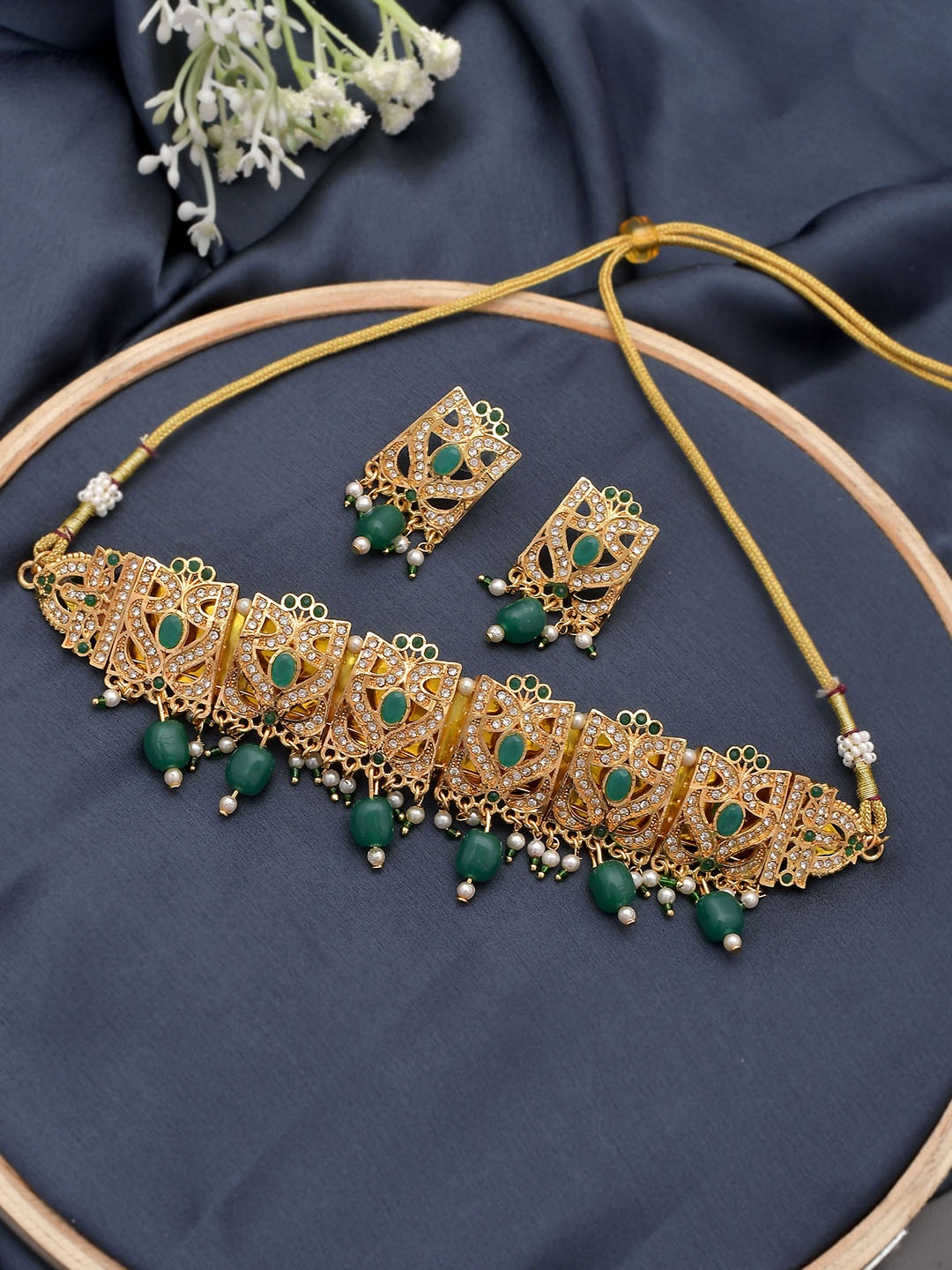 

Silvermerc Designs Gold-Plated Kundan Studded Jewellery Set