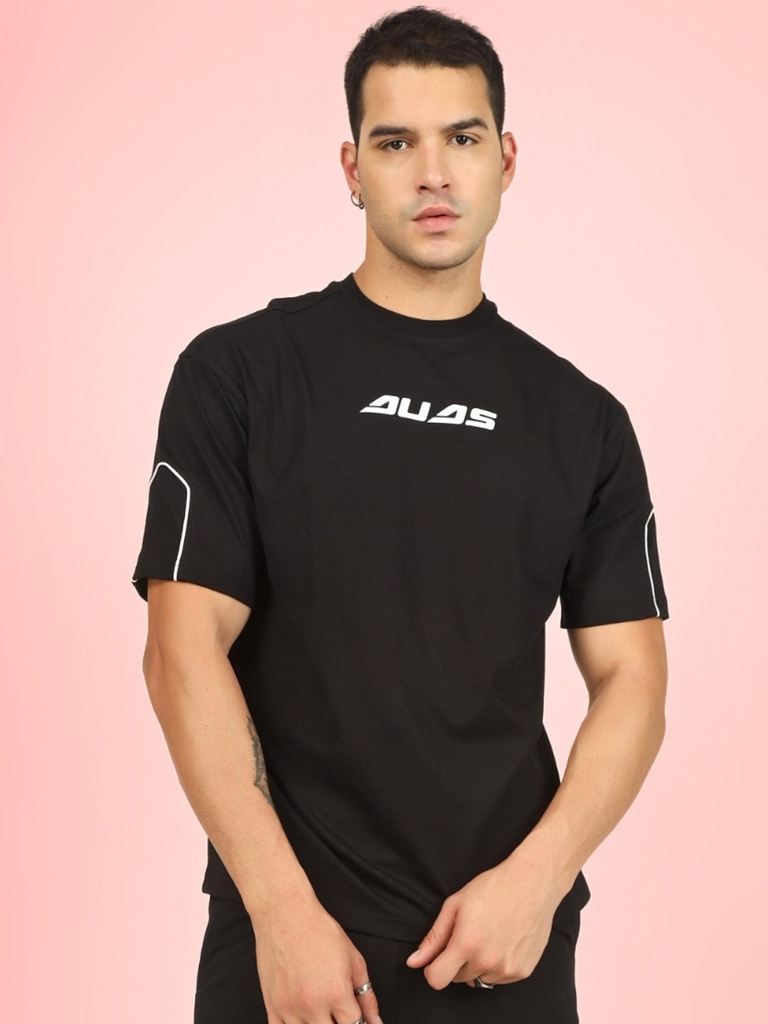 

WEARDUDS Pure Cotton Round Neck T-Shirt With Shorts, Black