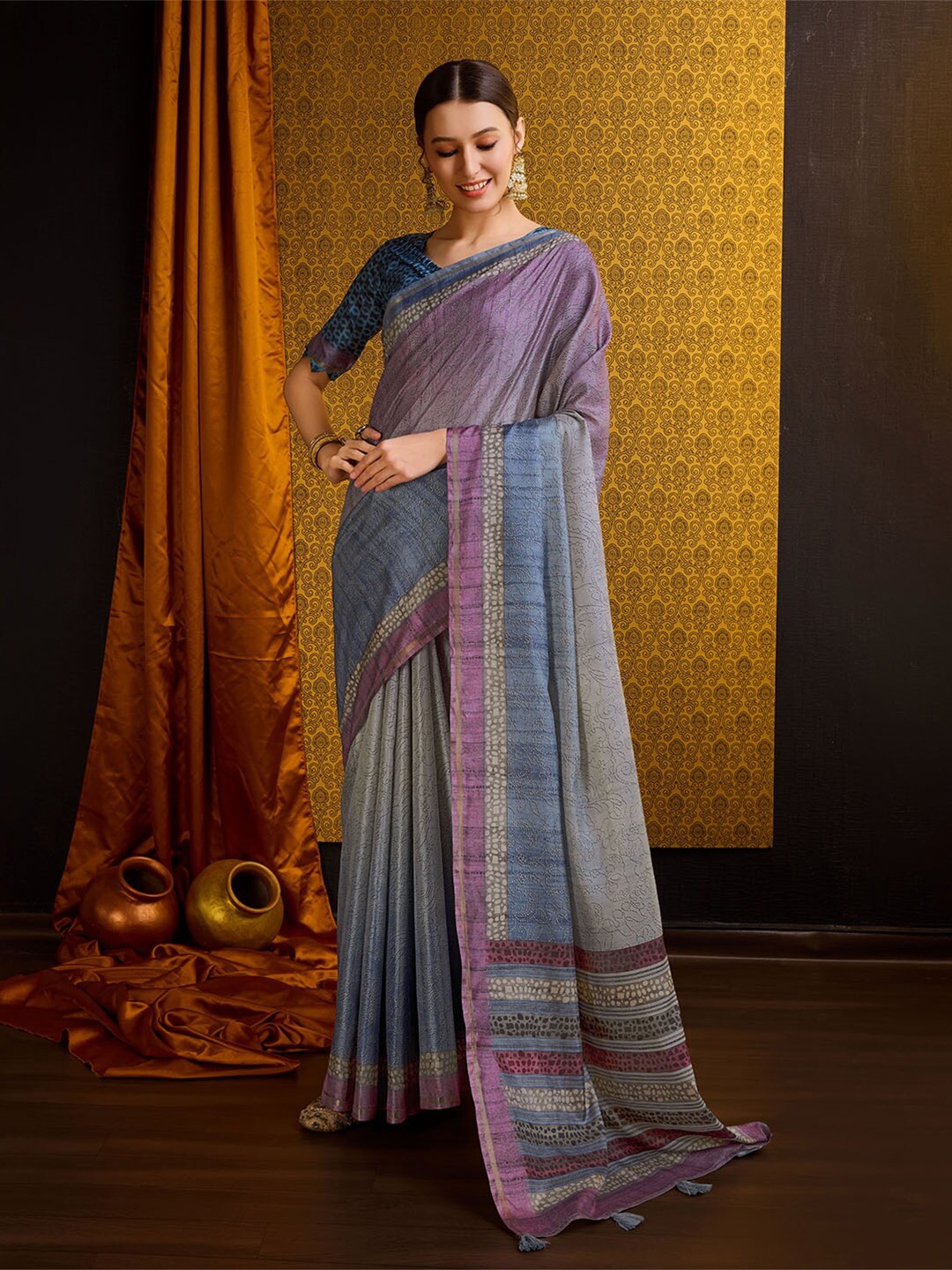 

Ishin Ethnic Motifs Printed Tussar Saree, Grey