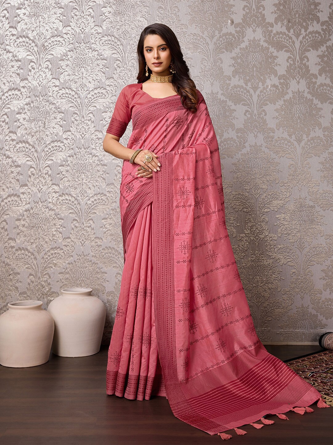 

Ishin Ethnic Motifs Embroidered Tussar Saree, Peach