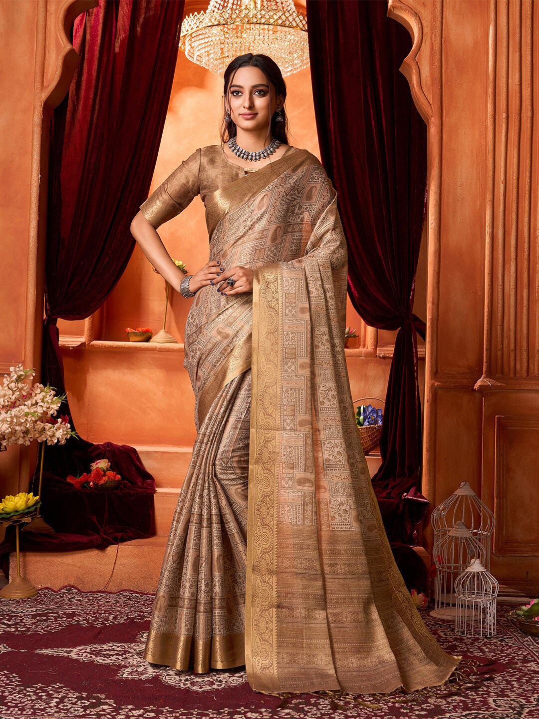 

Ishin Ethnic Motifs Printed Woven Design Zari Saree, Gold