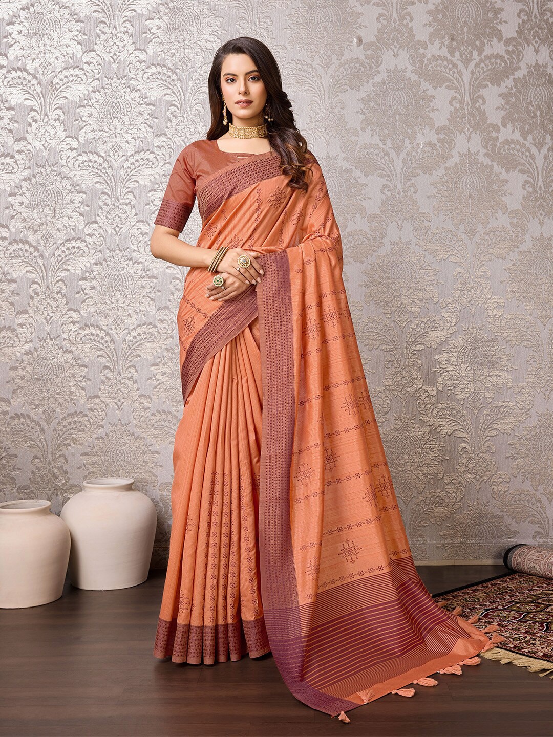 

Ishin Ethnic Motifs Embroidered Tussar Saree, Orange