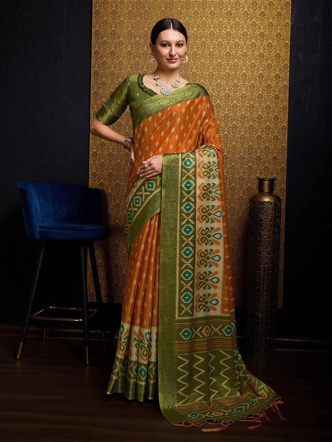 

Ishin Ethnic Motifs Zari Saree, Orange