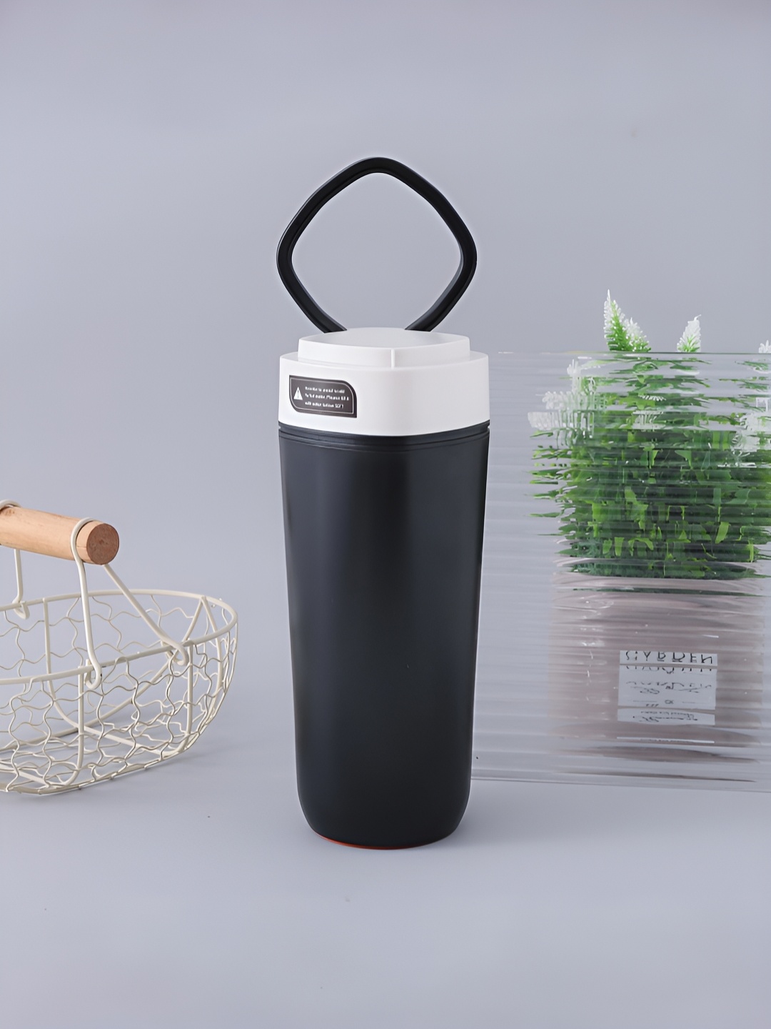 

The Better Home Black & White Stainless Steel Matte Finish Coffee Mug With Lid 480 ml