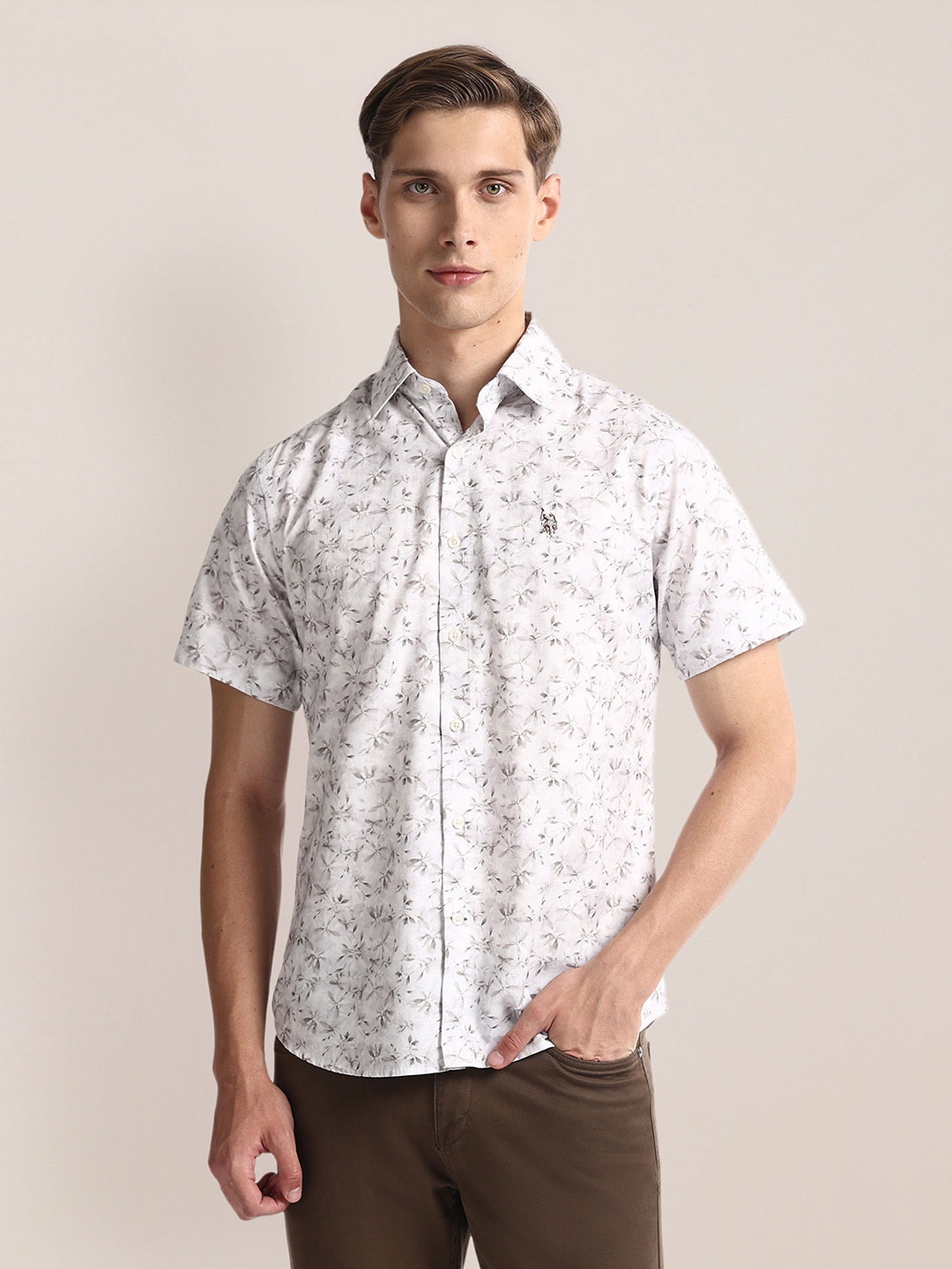 

U.S. Polo Assn. Regular Fit Short Sleeves Spread Collar Cotton Opaque Printed Casual Shirt, White