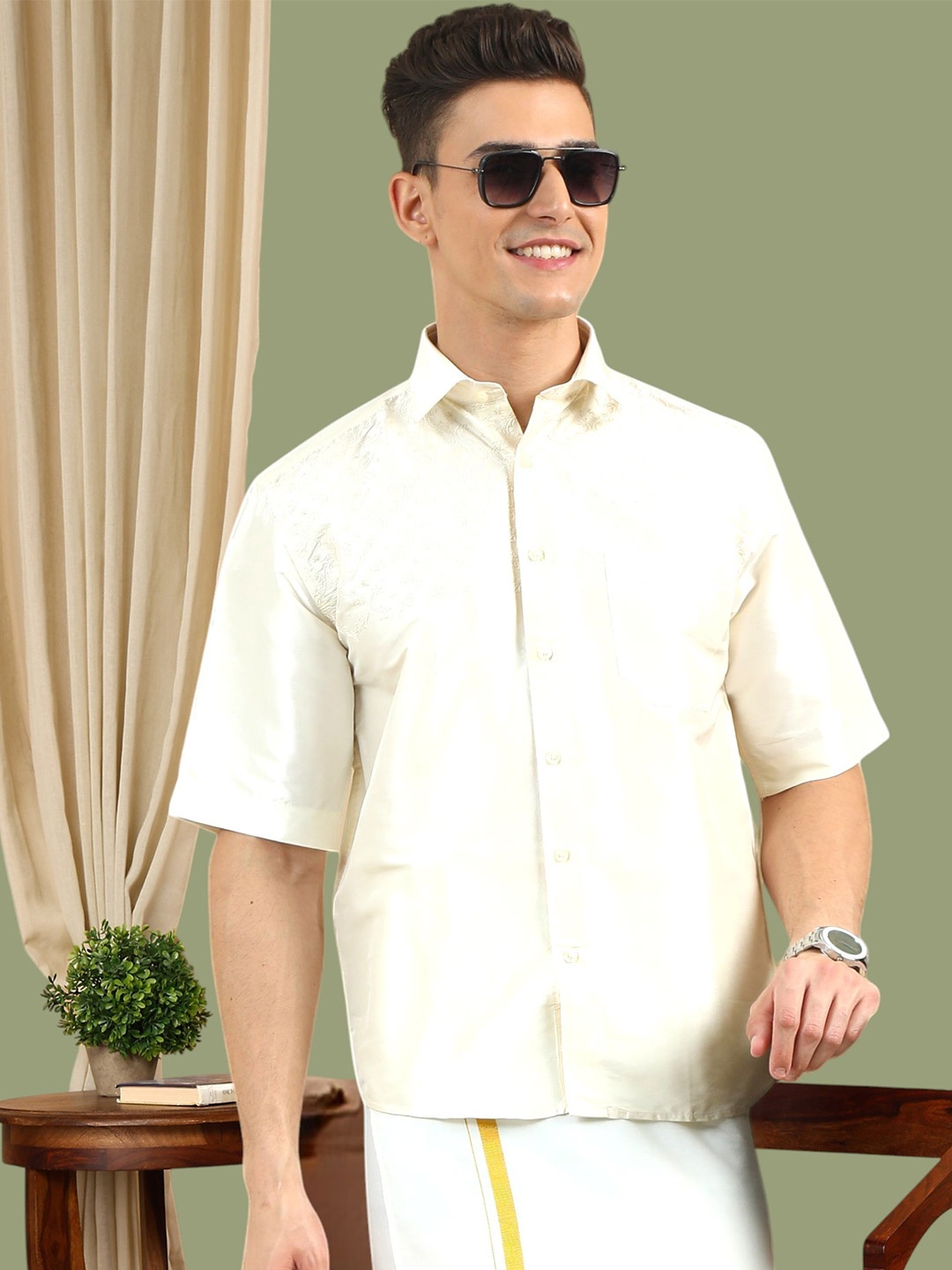 

TATTVA Classic Spread Collar Short Sleeves Casual Shirt, Cream