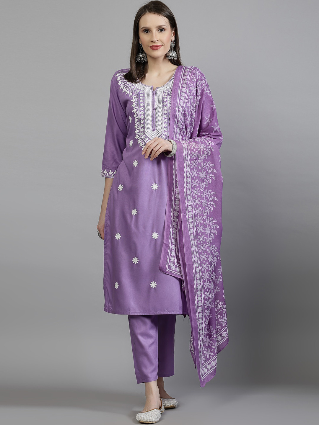 

BAESD Ethnic Motifs Embroidered Regular Thread Work Straight Kurta with Trousers & Dupatta, Lavender