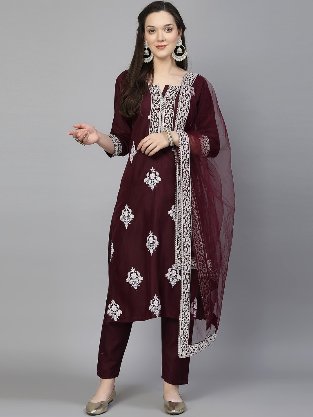 

BAESD Ethnic Motifs Embroidered Straight Kurta With Trousers & Dupatta, Purple