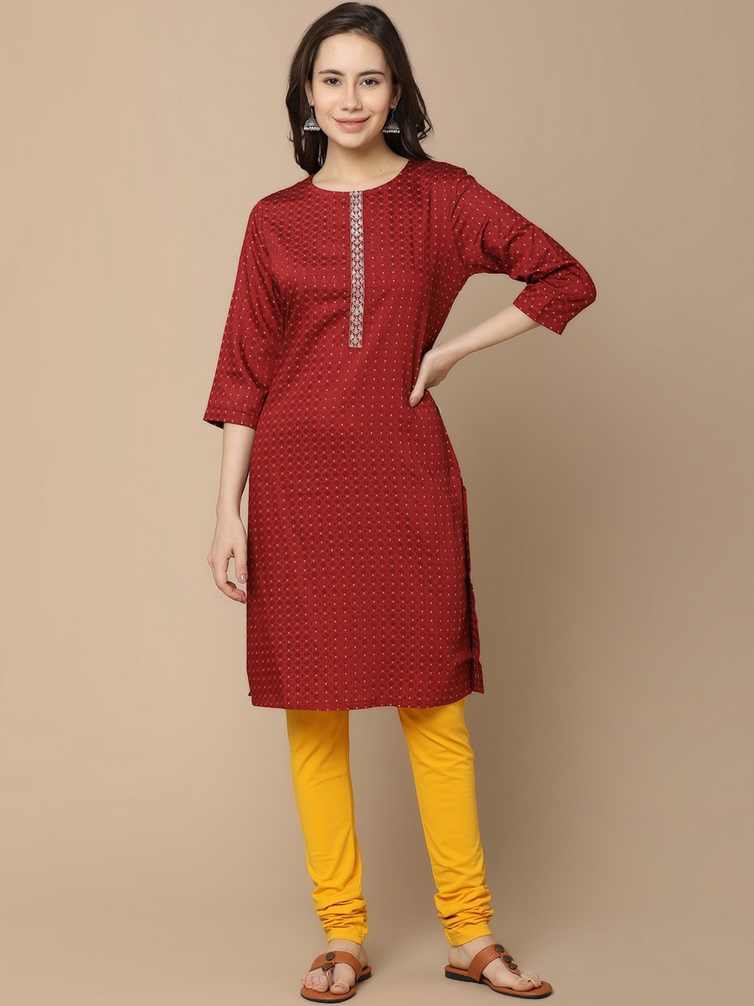 

V-Mart Woven Design Dobby Straight Kurta, Maroon