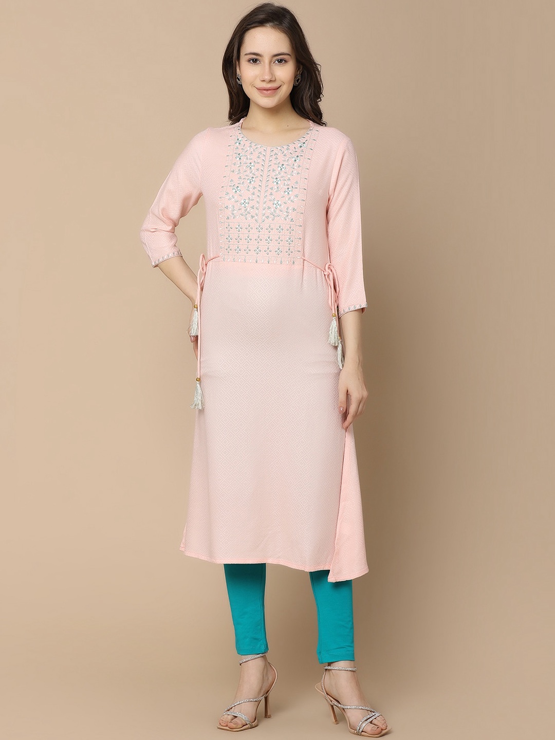 

V-Mart Yoke Design Sequinned Round Neck Kurta, Pink