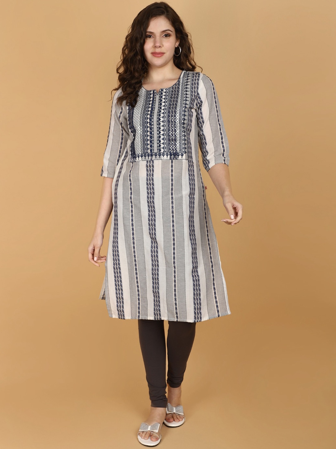 

V-Mart Geometric Dyed Sequinned Straight Kurta, White