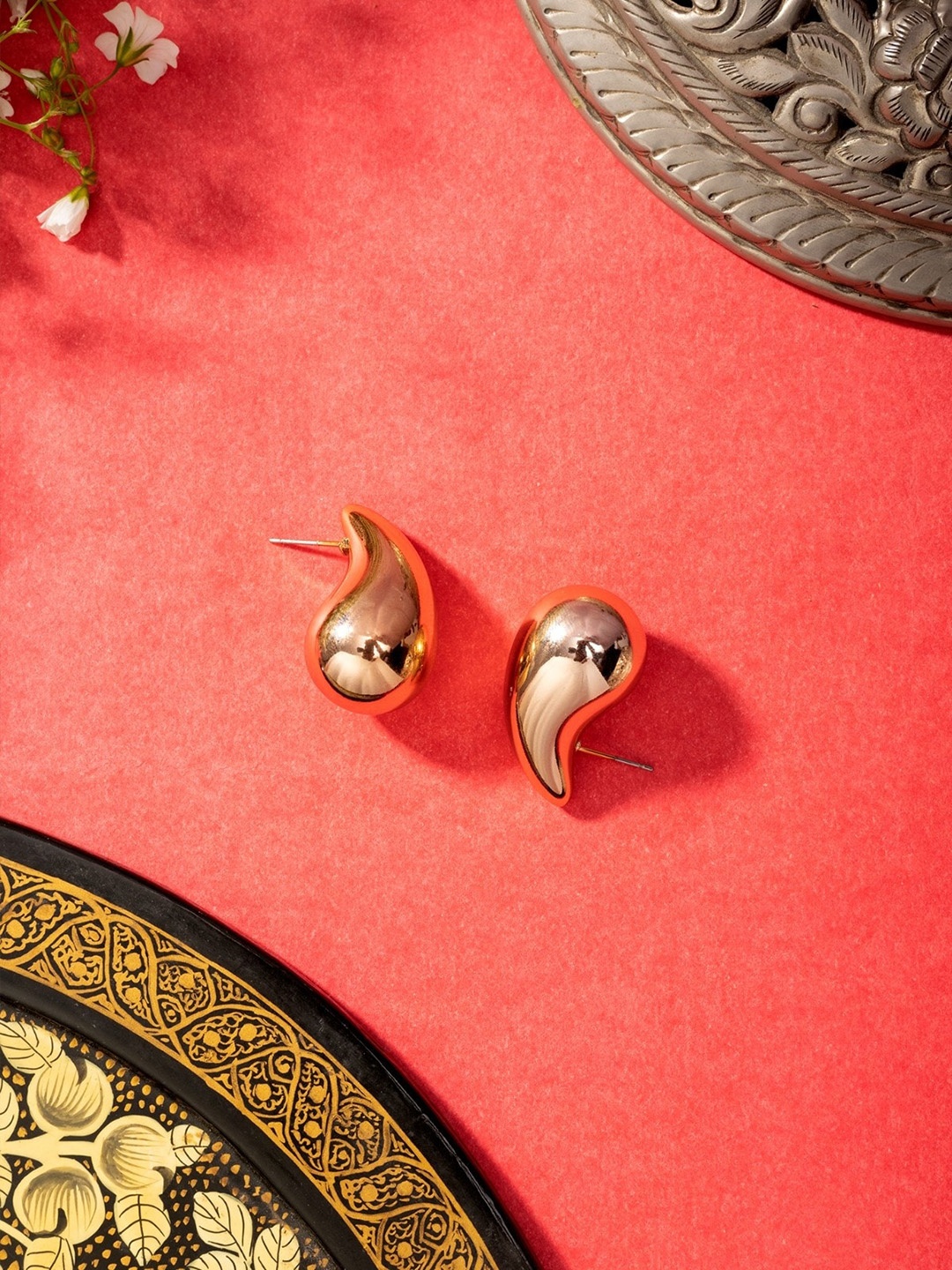 

Niscka Rose Gold-Plated Teardrop Shaped Studs