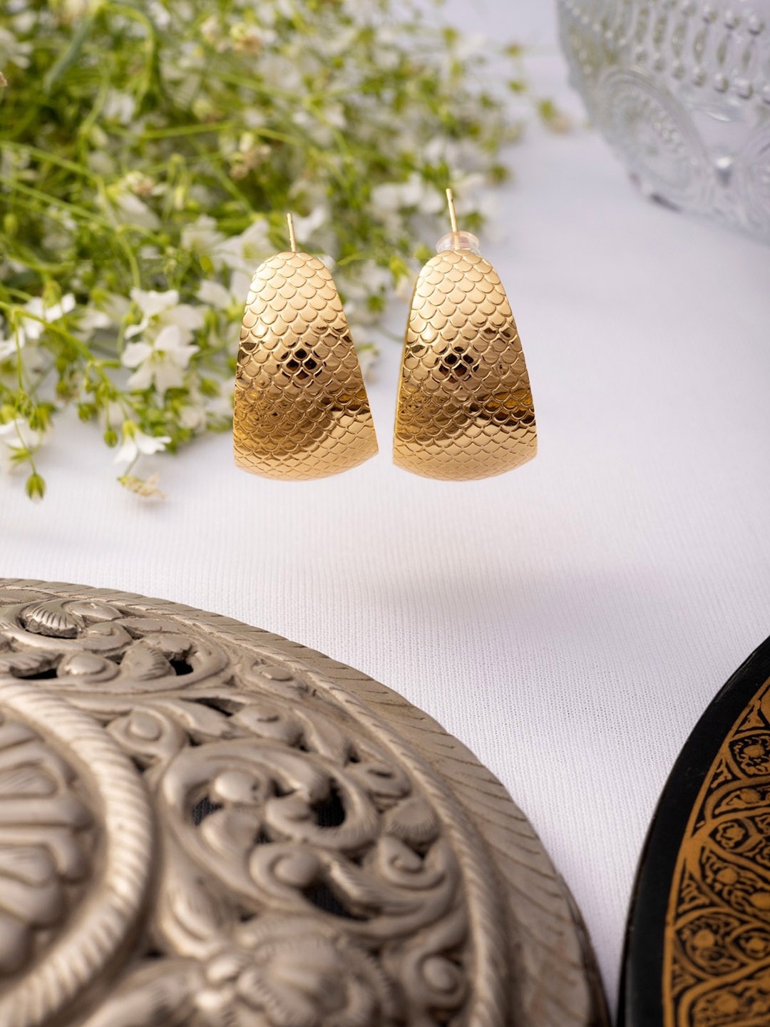

Niscka Gold-Plated Hoop Earrings