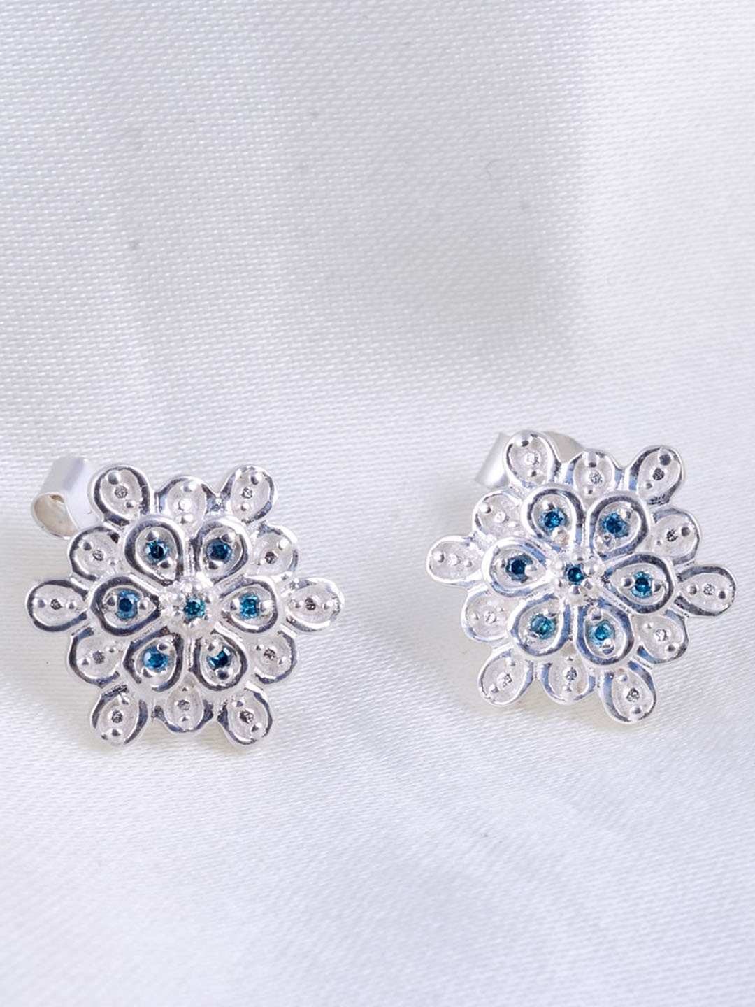 

HIFLYER JEWELS 925 Sterling Silver Floral Studs Earrings