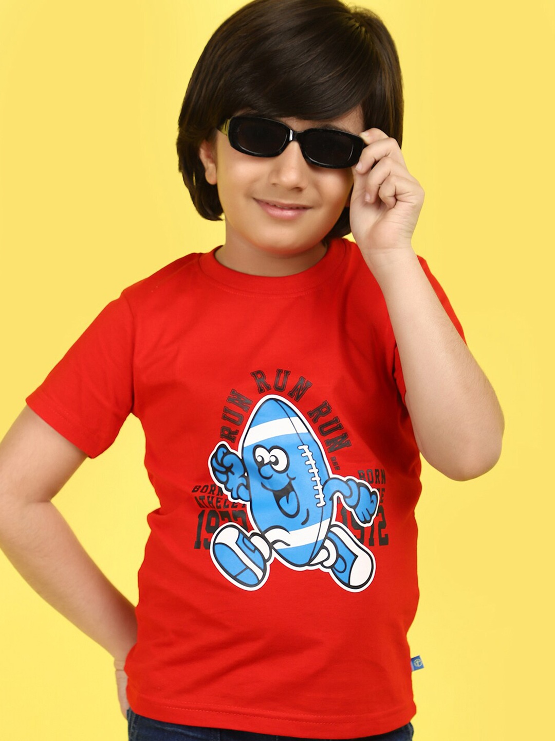 

V-Mart Boys Graphic Printed Cotton T-shirt, Red