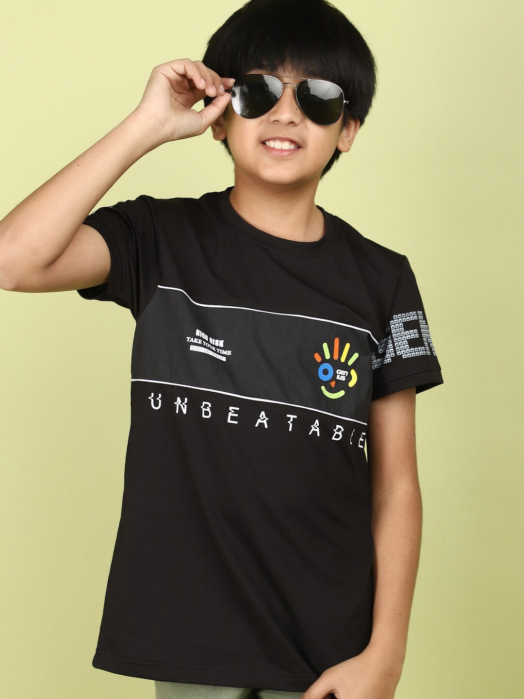 

V-Mart Boys Graphic Printed Round Neck Casual T-shirt, Black