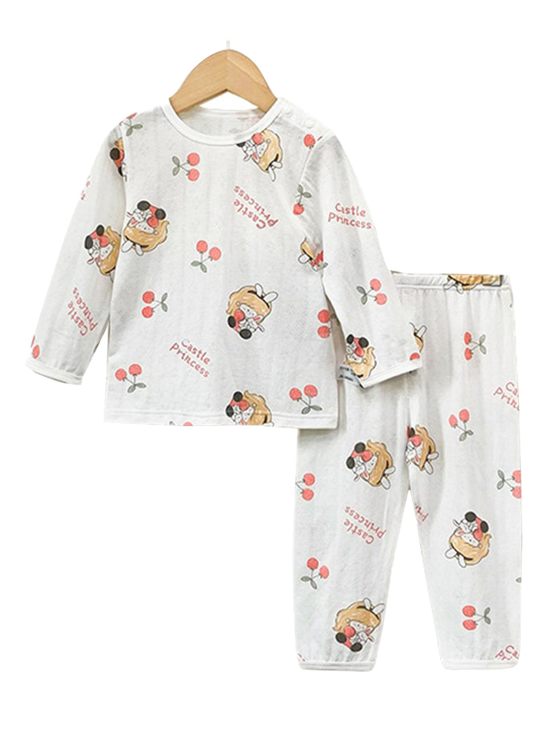 

StyleCast x Revolte Girls White Conversation Printed Cotton Night Suit
