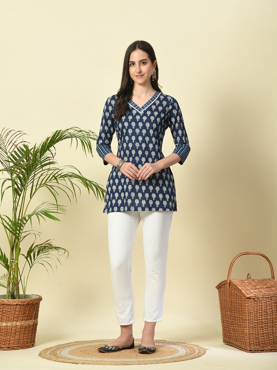 

MEESAN Floral Printed V-Neck Pure Cotton Kurti, Blue