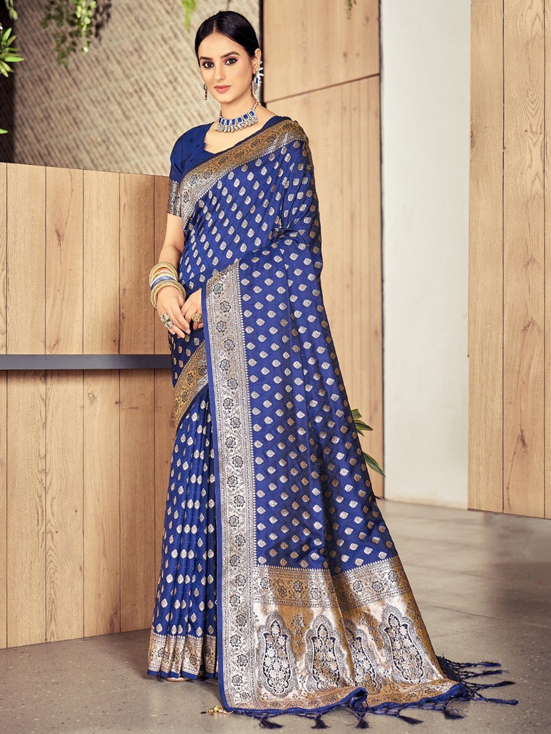 

Aseem by AseemShakti Ethnic Motif Woven Design Pure Silk Banarasi Zari Saree, Navy blue