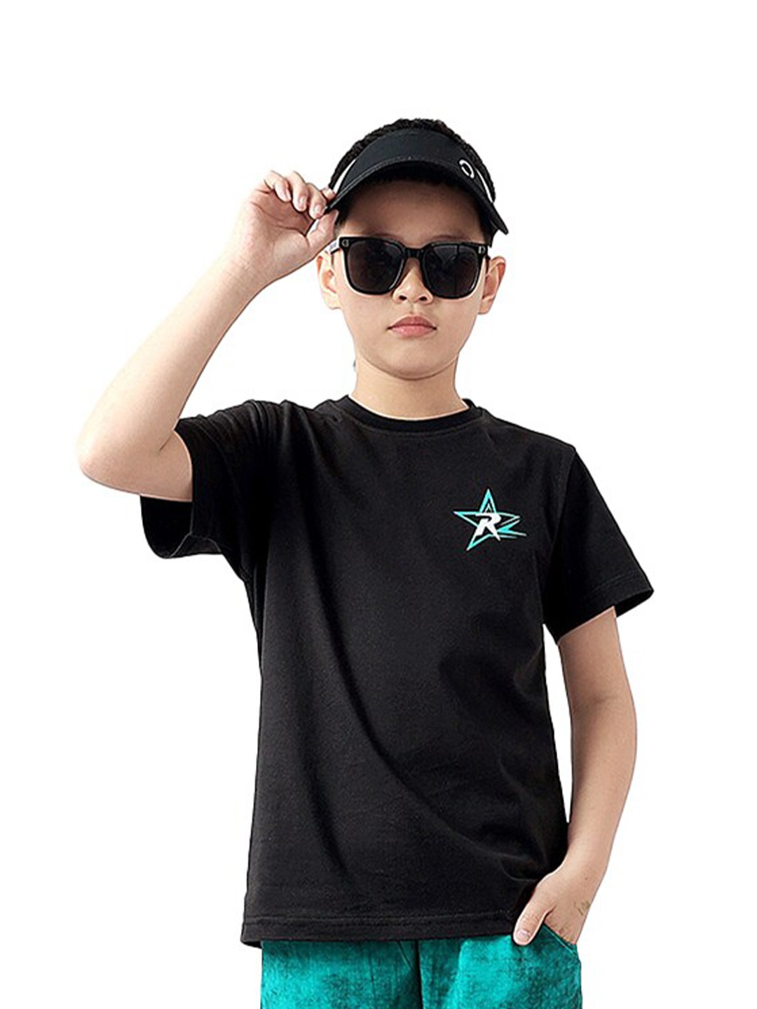 

StyleCast x Revolte Boys Black Graphic Printed Cotton T-shirt