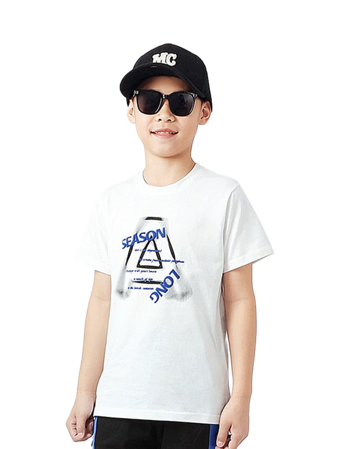 

StyleCast x Revolte Boys White Graphic Printed Cotton T-shirt