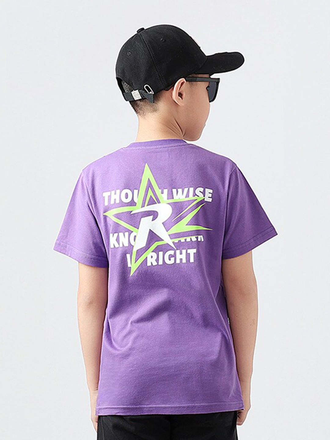 

StyleCast x Revolte Boys Purple Graphic Printed Cotton T-shirt