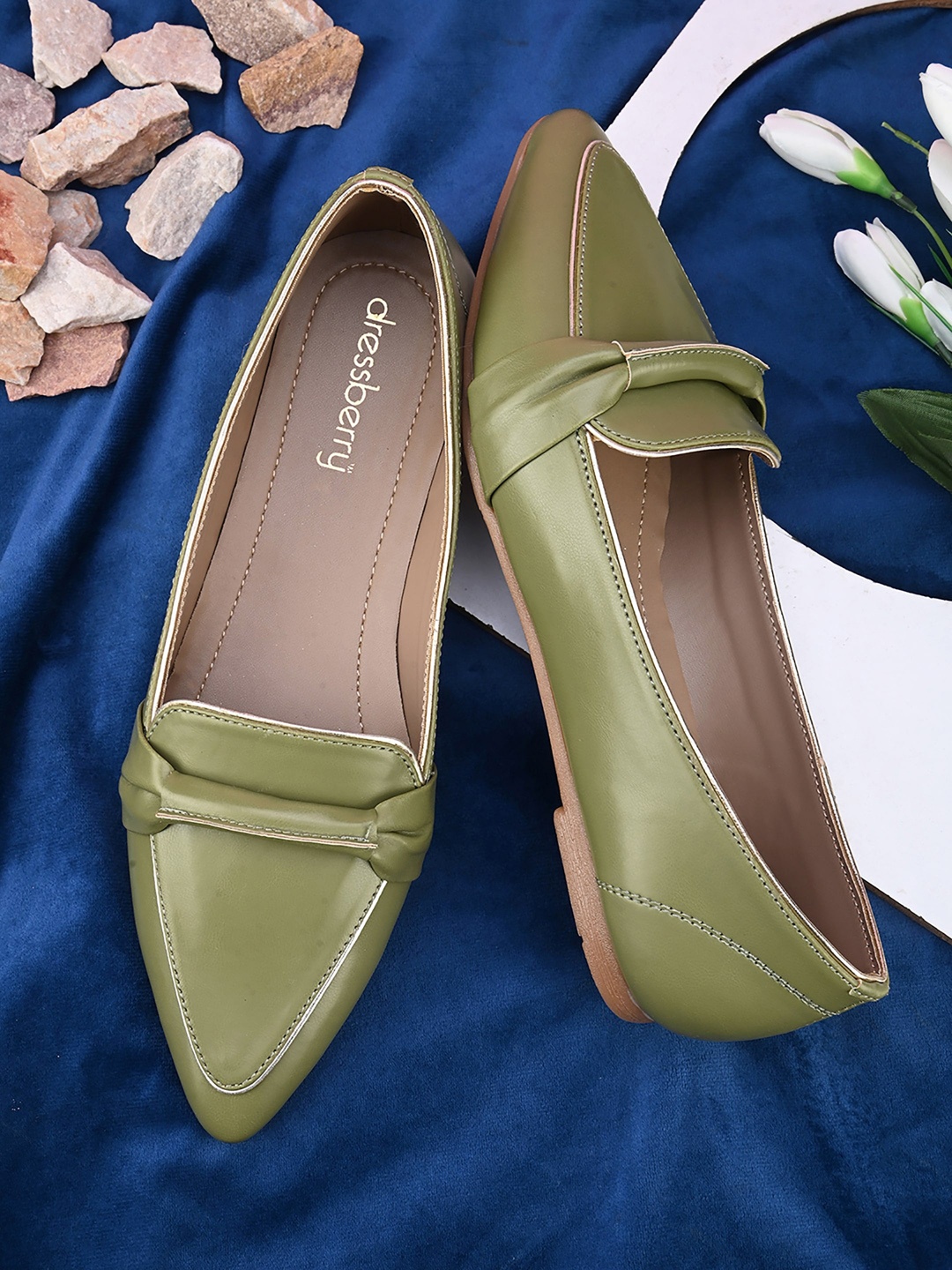 

DressBerry Green Textured Ballerinas