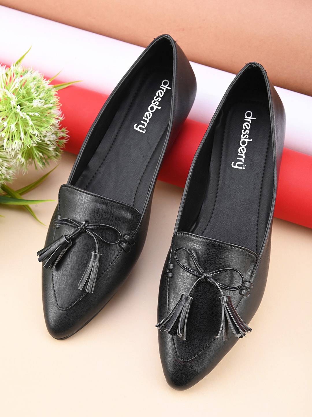 

DressBerry Black Bow Detailed Ballerinas