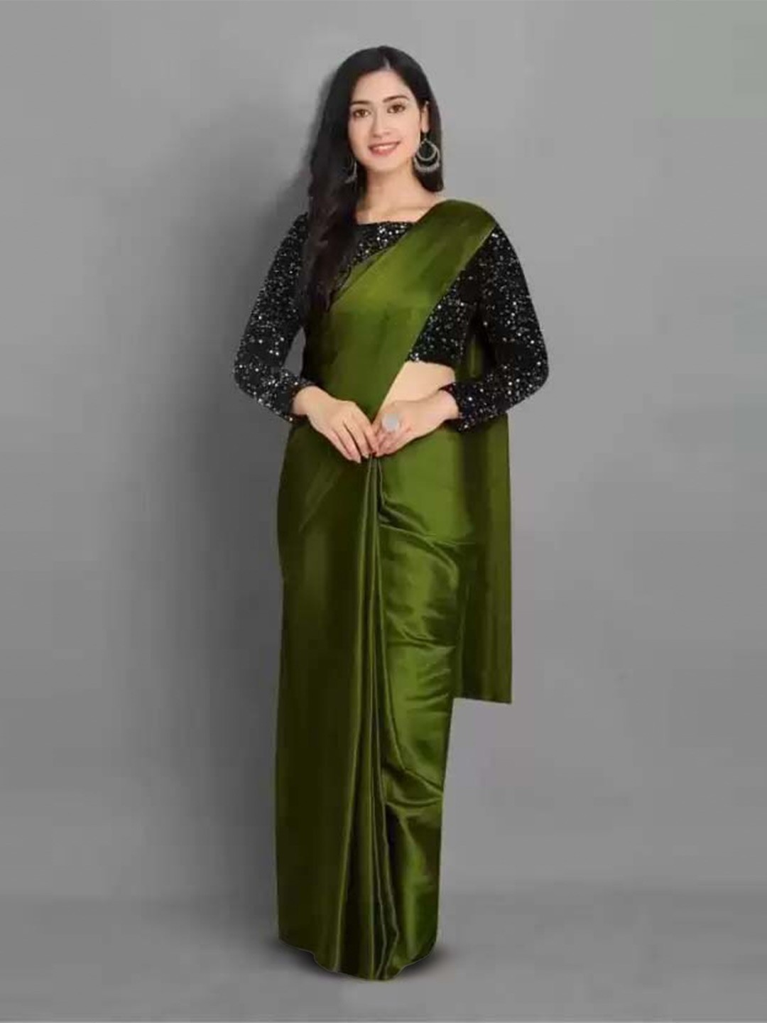

Aruna Sarees Satin Saree, Green