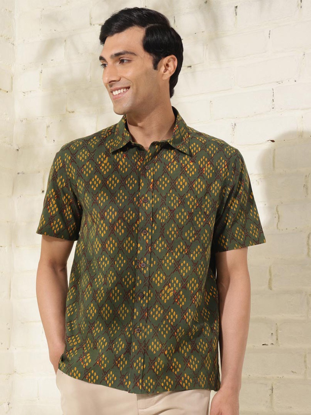 

Fabindia Geometric Printed Cotton Casual Shirt, Green