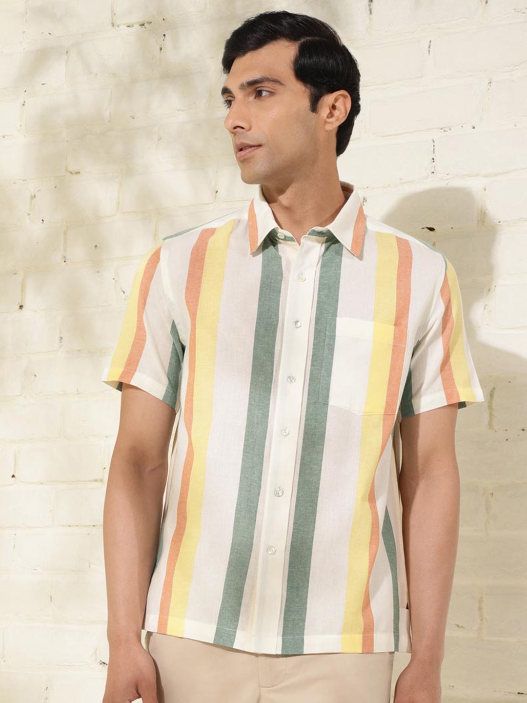 

Fabindia Vertical Striped Casual Shirt, White