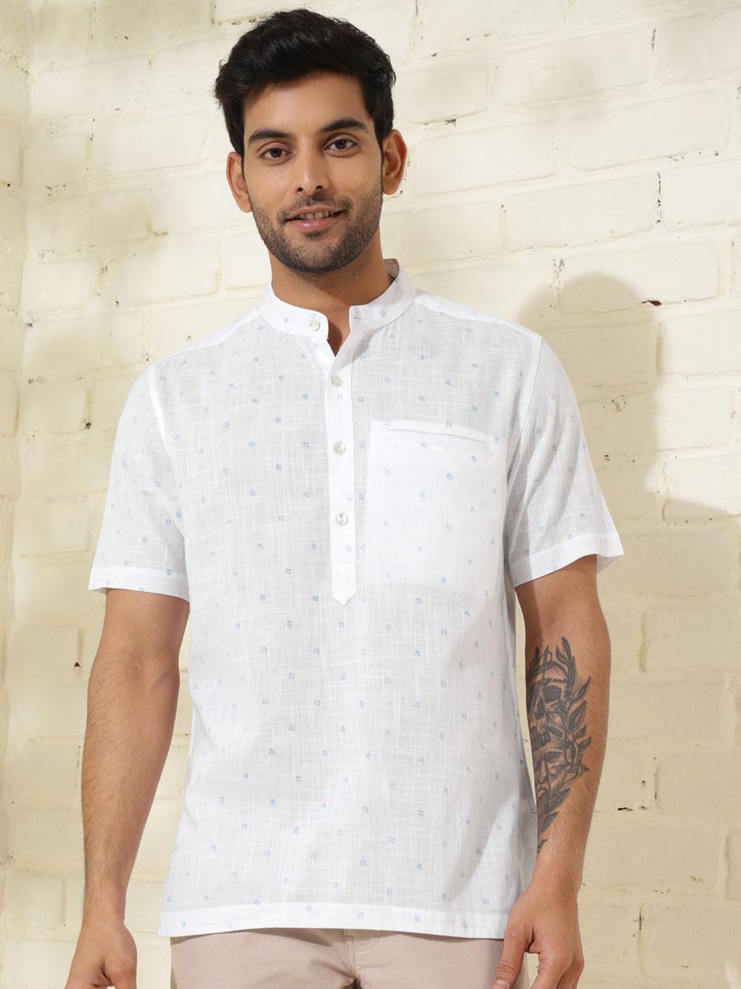 

Fabindia Slim Fit Geometric Printed Mandarin Collar Cotton Casual Shirt, White