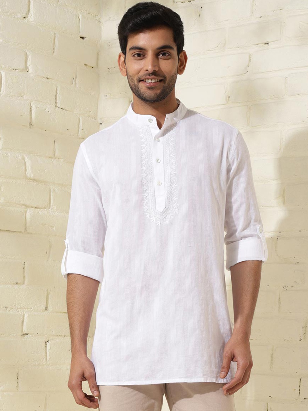 

Fabindia Band Collar Cotton Chikankari Kurta, White