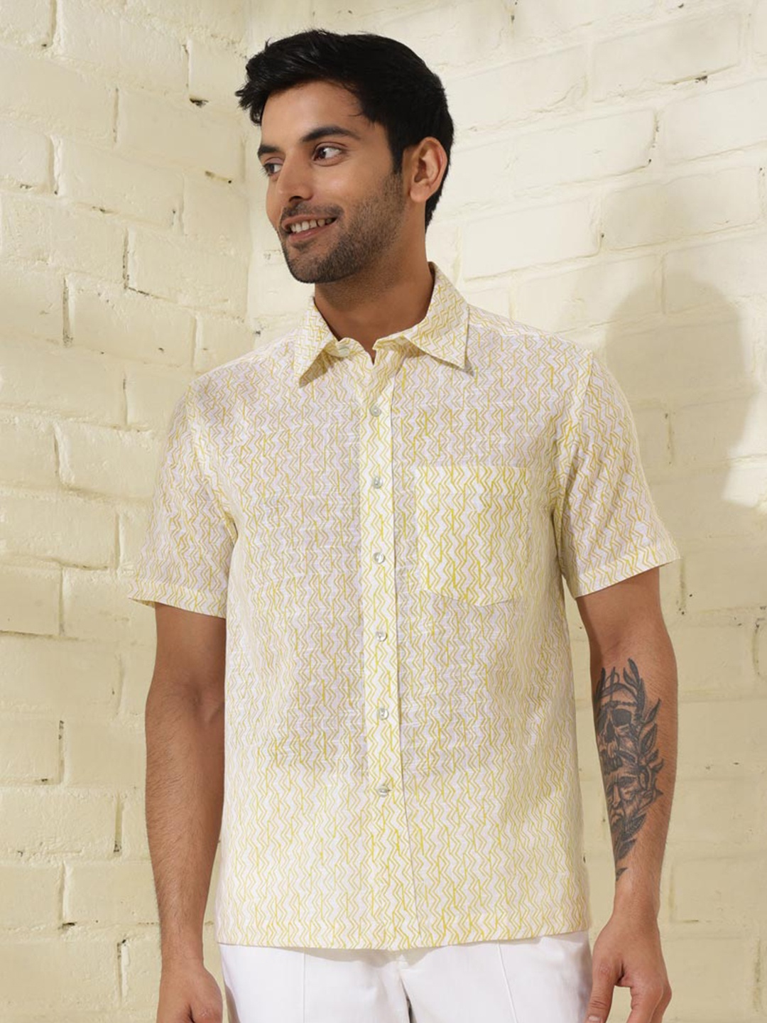 

Fabindia Geometric Printed Cotton Casual Shirt, Yellow