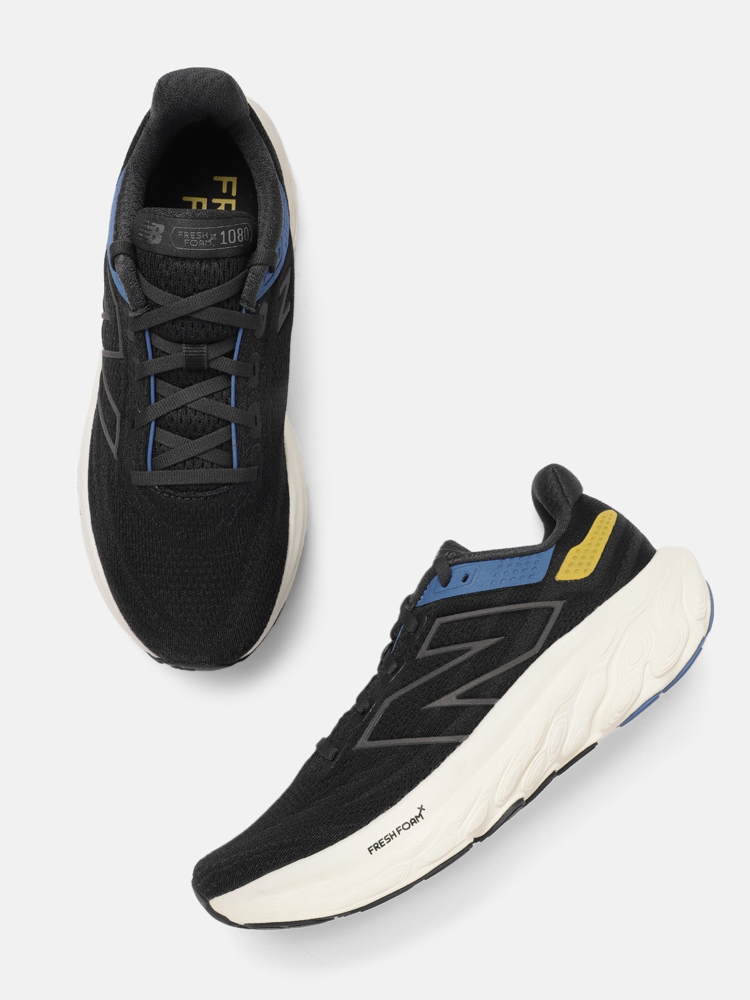 

New Balance Men Woven Design 1080 V13 Running Shoes, Black
