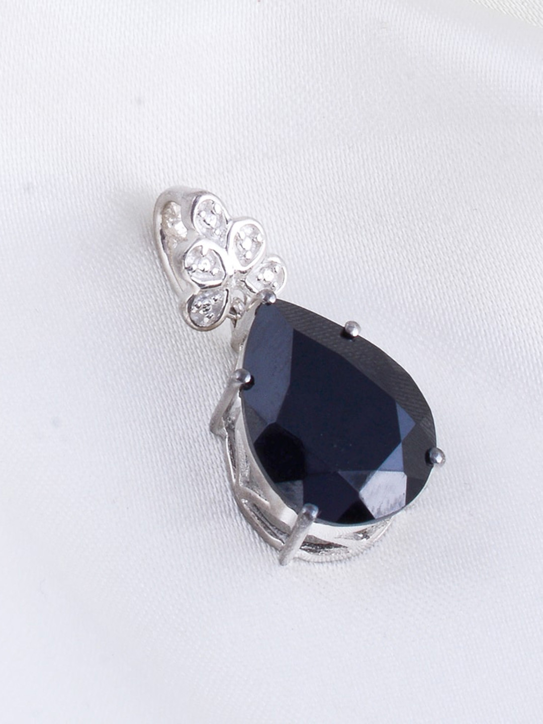 

HIFLYER JEWELS 925 Sterling Silver Teardrop Shaped Pendant With Chain, Black