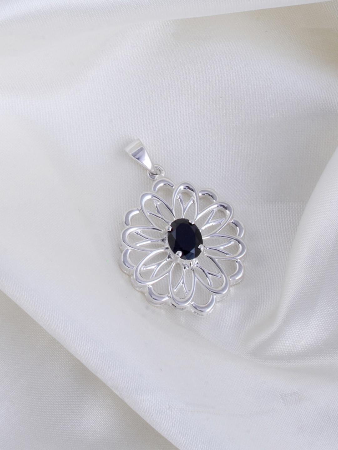 

HIFLYER JEWELS Sterling Silver Pendants with Chains, Black