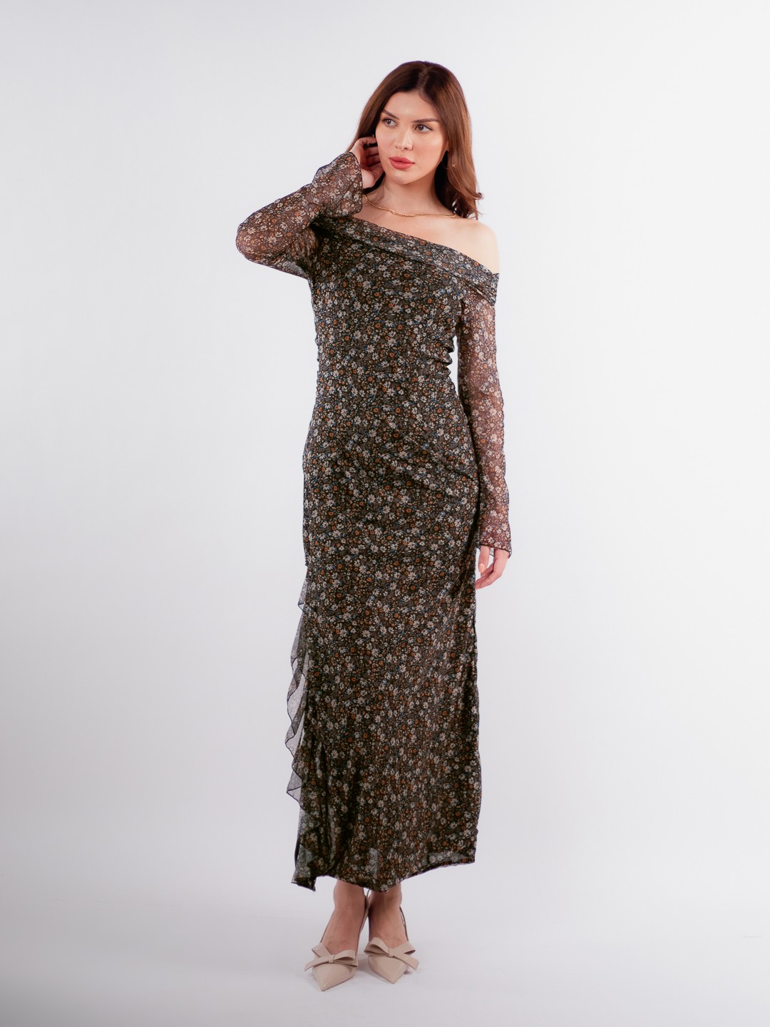 

Stylecast X Hersheinbox Floral Print Off-Shoulder Ruffled Net Maxi Dress, Black