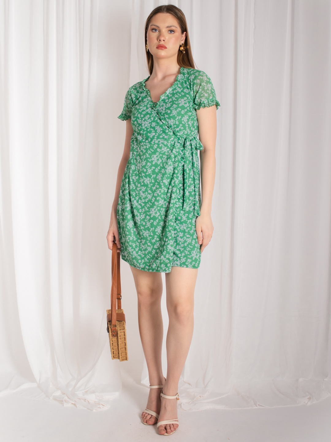 

Stylecast X Hersheinbox Floral Print Ruffled Wrap Dress, Green