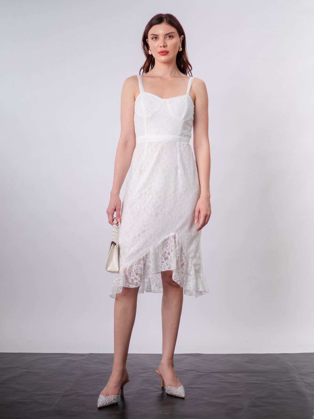 

Stylecast X Hersheinbox Lace Sheath Midi Dress, White