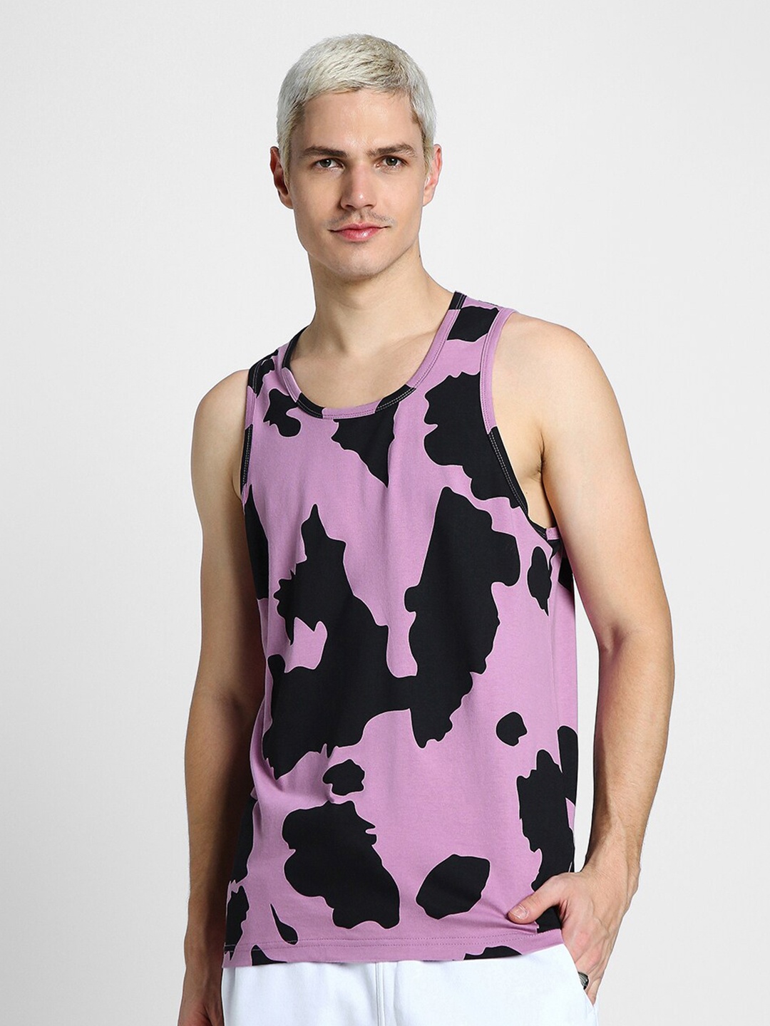 

VEIRDO Lavender & Black Abstract Printed Sleeveless Pure Cotton T-shirt