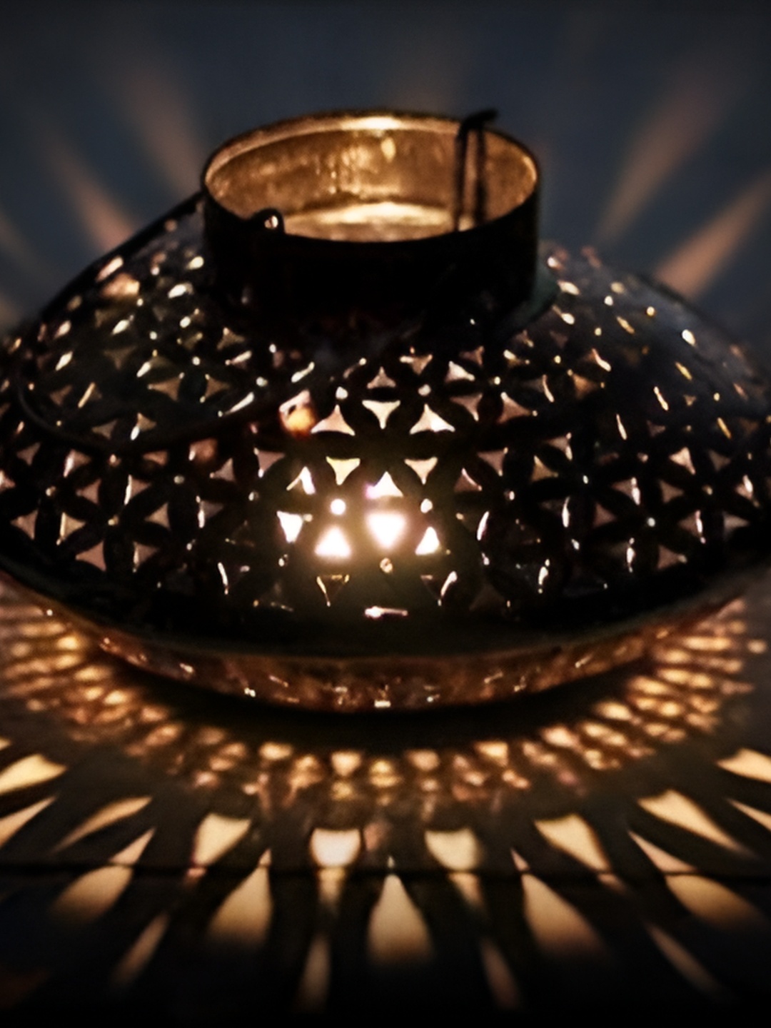

ANSHIKA INTERNATIONAL Diya Lantern Incense T-Light Candle Holder, Gold
