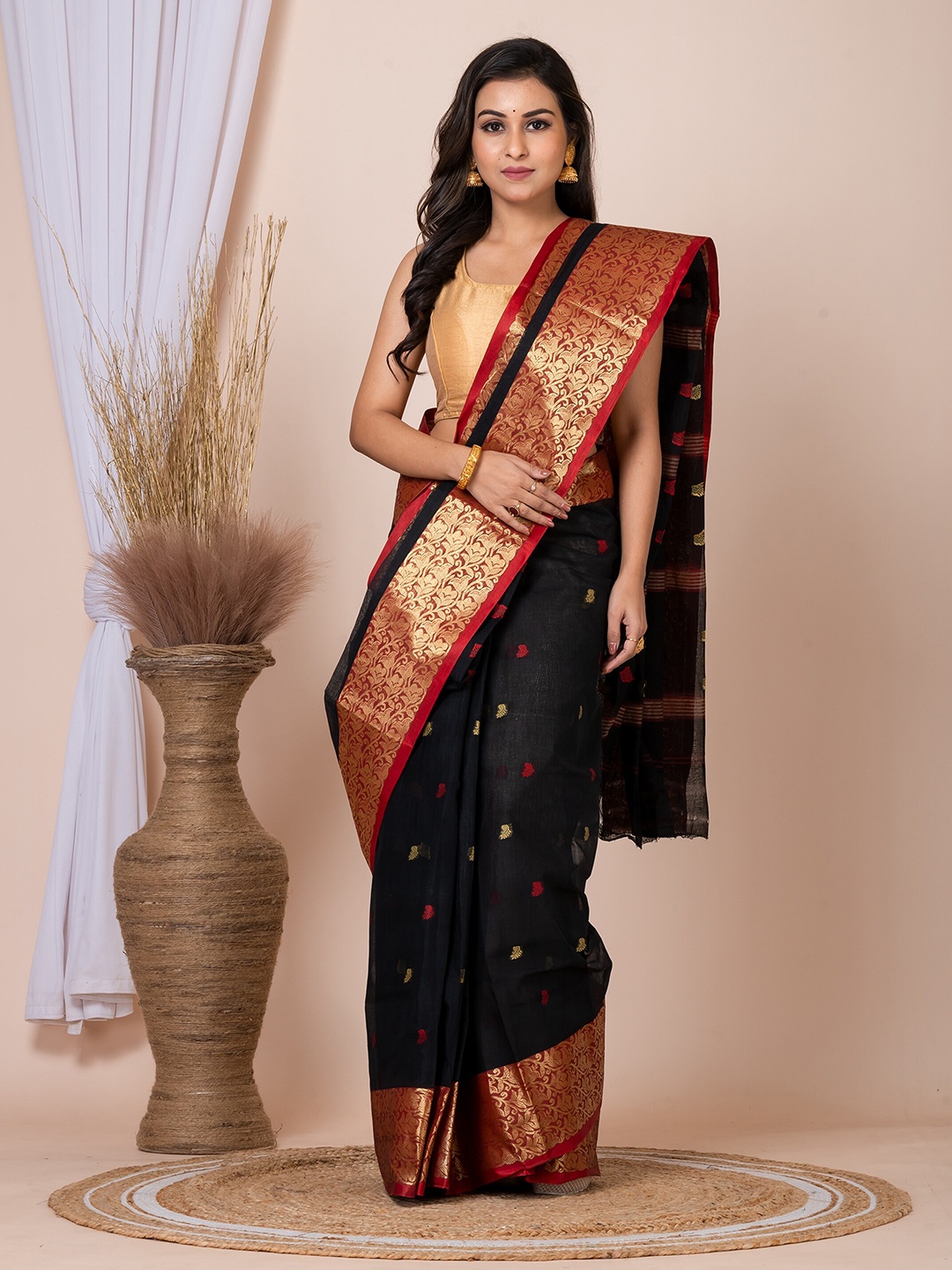 

Laa Calcutta Ethnic Motifs Zari Pure Cotton Taant Saree, Black