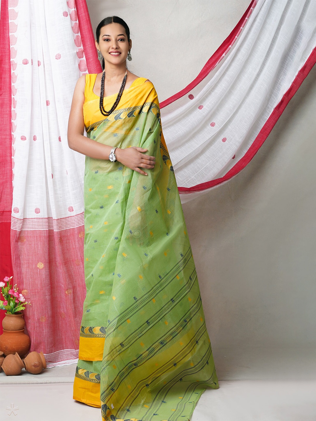 

Unnati Silks Woven Design Pure Cotton Jamdani Saree, Green