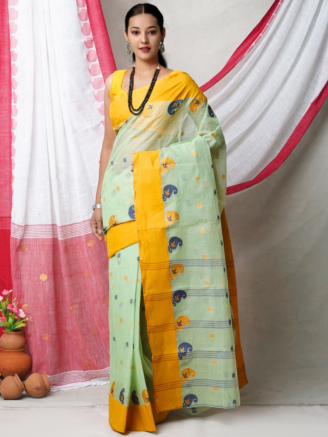 

Unnati Silks Woven Design Pure Cotton Jamdani Saree, Green