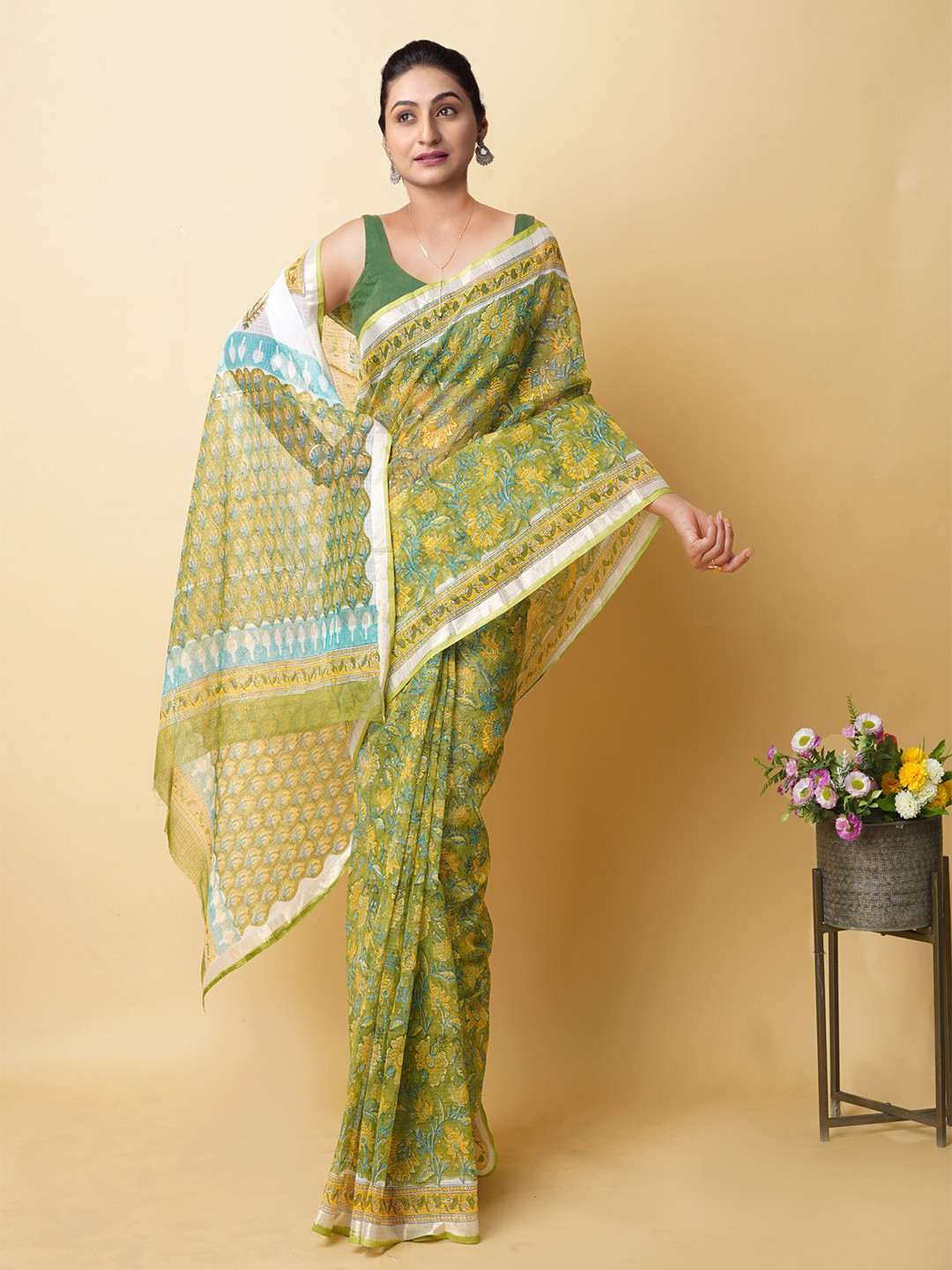 

Unnati Silks Ethnic Motifs Zari Kota Saree, Green